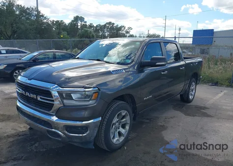 2020 Ram 1500 Big Horn 4X4 5'7 Box z USA, uszkodzony, nr VIN 1C6SRFFT0LN155861